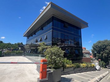 Exterior 4