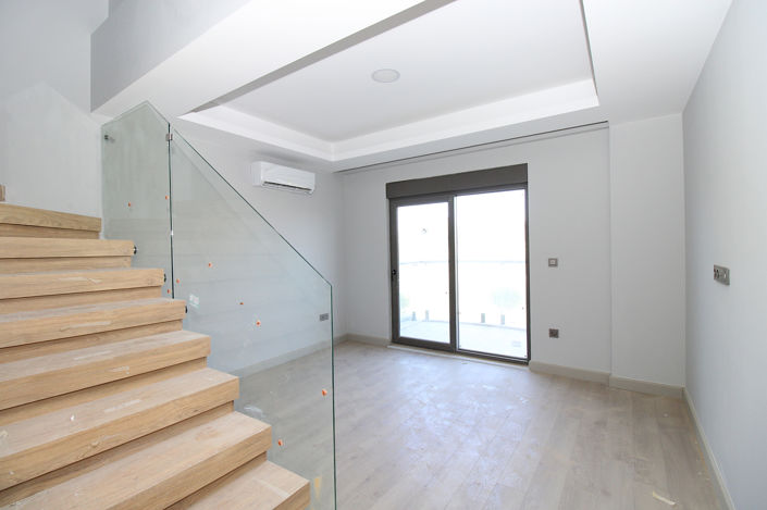 Image No.11-3 Bed Apartment for sale