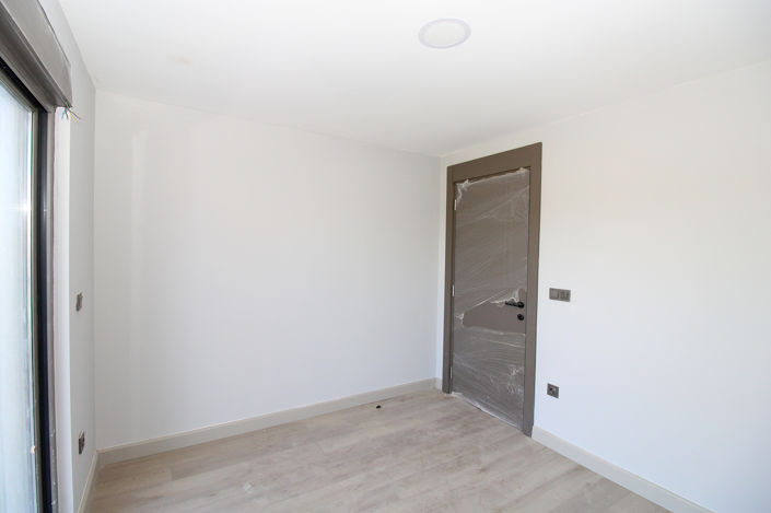 Image No.17-3 Bed Apartment for sale