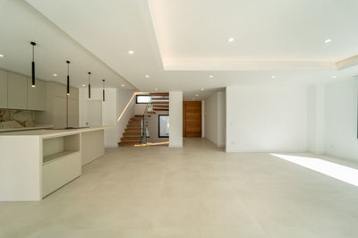 Interior 5