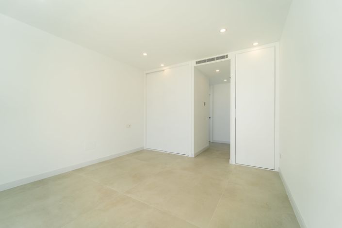 Image No.37-5 Bed House/Villa for sale