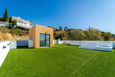 Exterior 7