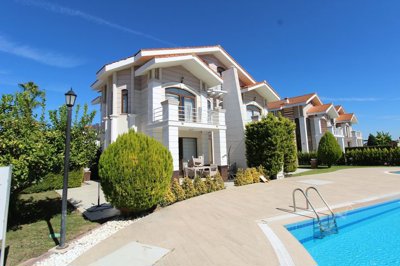 Exterior 1