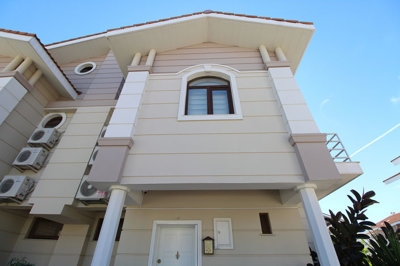 Exterior 3