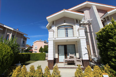 Exterior 4
