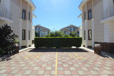 Exterior 5