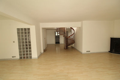 Interior 4