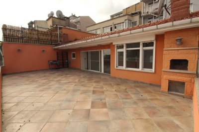 Exterior 4
