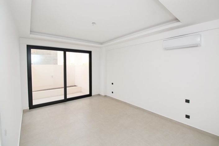Image No.15-5 Bed House/Villa for sale