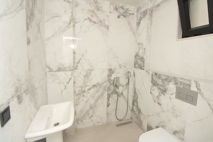 Image No.37-5 Bed House/Villa for sale