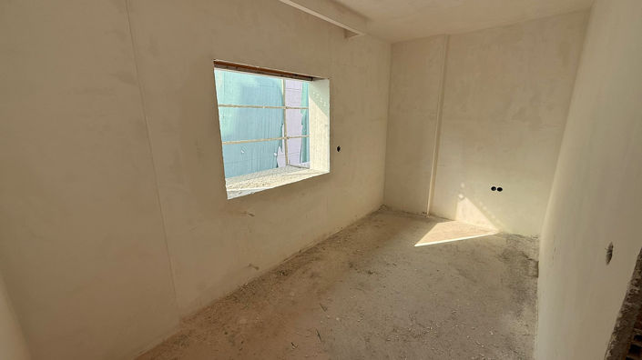 Image No.10-3 Bed Apartment for sale