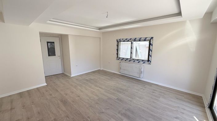 Image No.10-3 Bed Apartment for sale