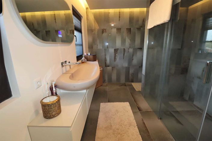 Image No.103-9 Bed House/Villa for sale