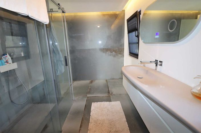 Image No.105-9 Bed House/Villa for sale