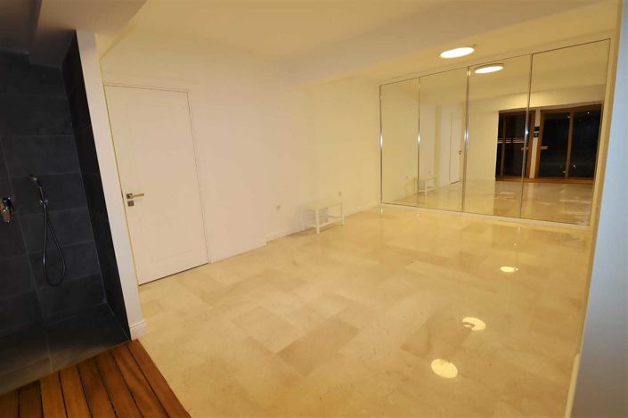 Image No.80-9 Bed House/Villa for sale