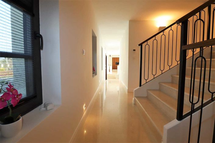 Image No.92-9 Bed House/Villa for sale