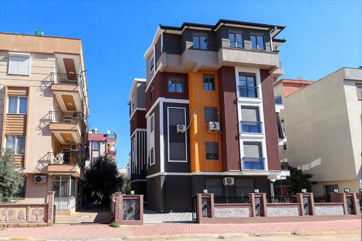 Image No.1-4 Bed Apartment for sale