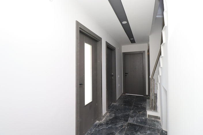 Image No.21-4 Bed Apartment for sale