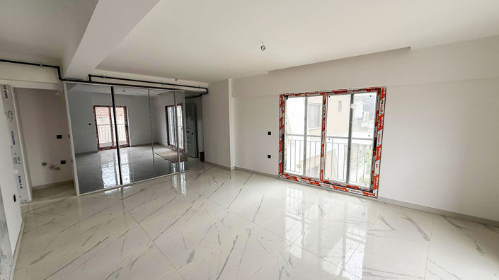 Image No.8-2 Bed Apartment for sale