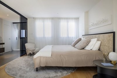 Interior 5