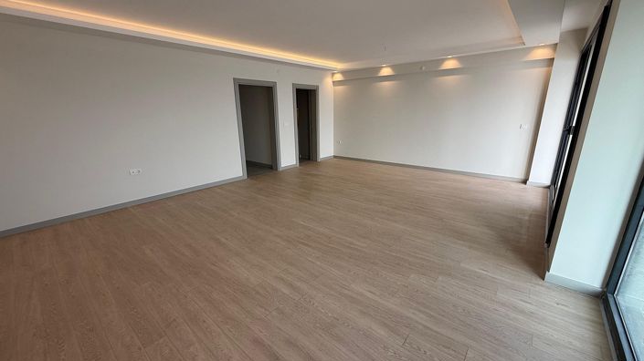 Image No.12-3 Bed Apartment for sale