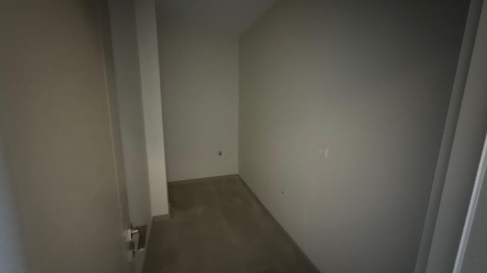 Image No.21-3 Bed Apartment for sale