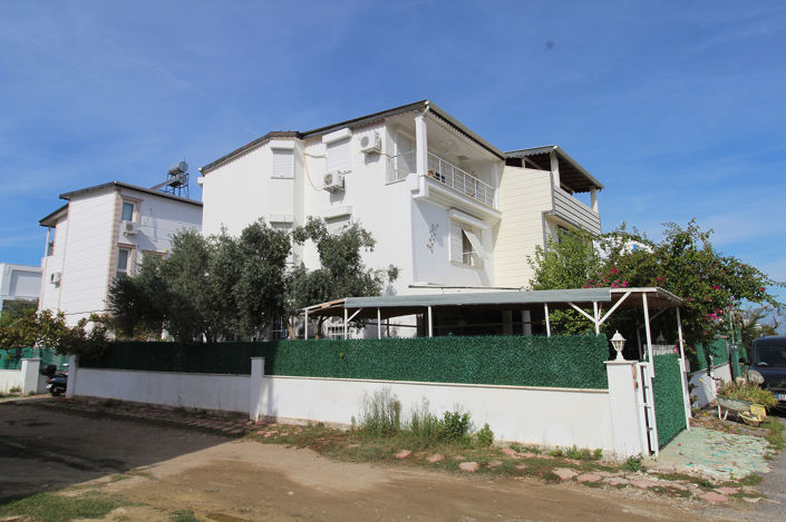 Image No.1-4 Bed House/Villa for sale
