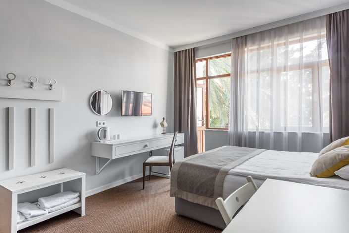 Image No.26-21 Bed Commercial for sale