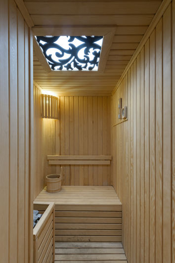 Image No.37-21 Bed Commercial for sale