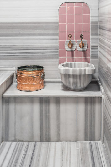 Image No.38-21 Bed Commercial for sale