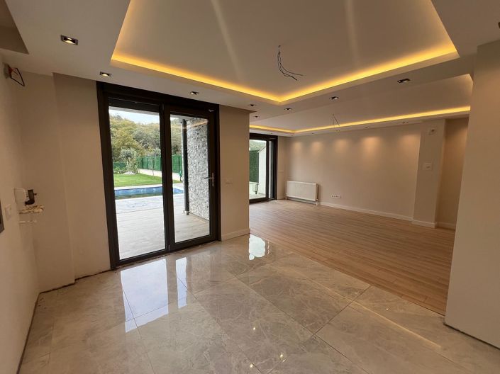 Image No.15-5 Bed House/Villa for sale