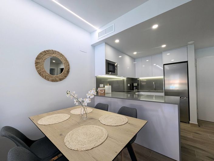 Image No.15-2 Bed Apartment for sale