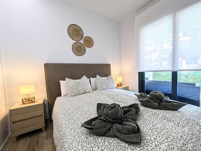 Image No.20-2 Bed Apartment for sale