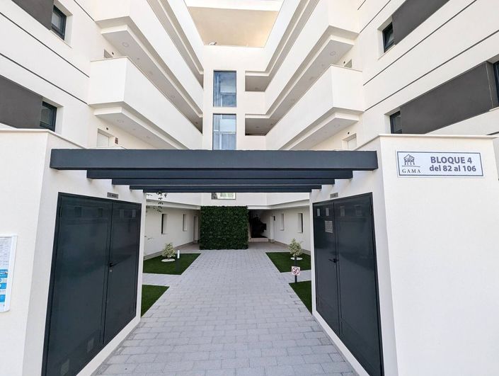 Image No.8-2 Bed Apartment for sale