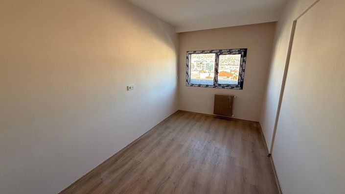 Image No.13-3 Bed Apartment for sale