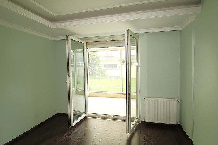 Image No.12-3 Bed Apartment for sale