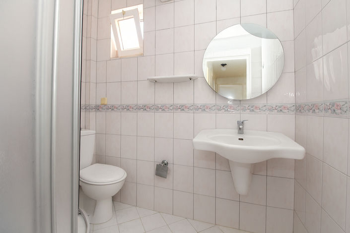 Image No.33-2 Bed House/Villa for sale