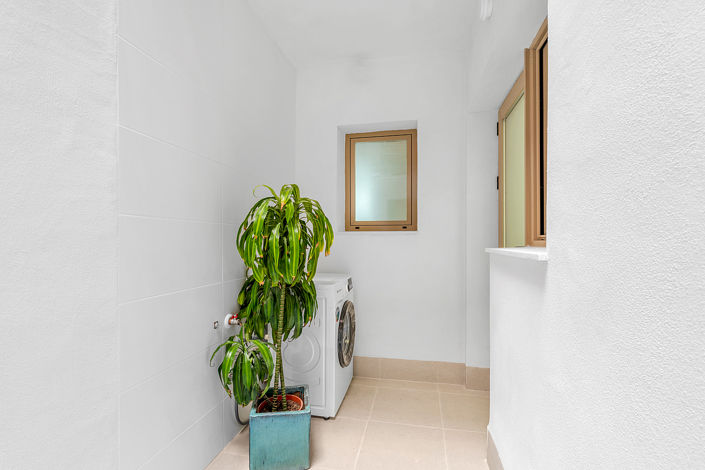 Image No.27-3 Bed Apartment for sale