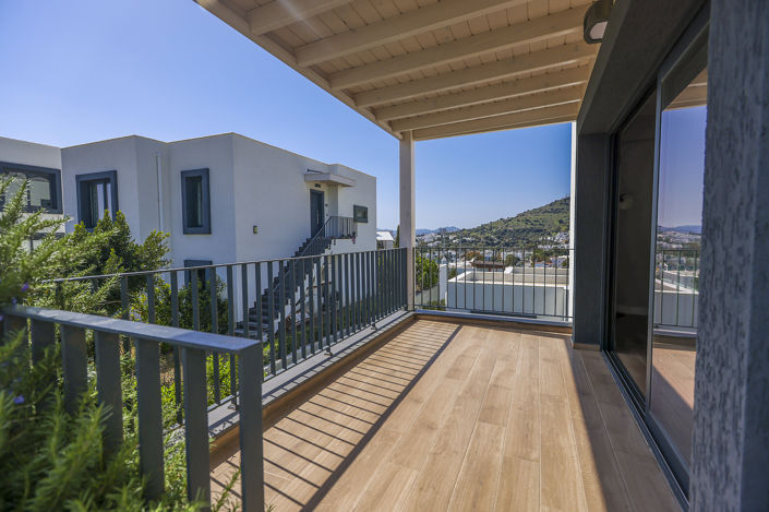 Image No.20-2 Bed Apartment for sale