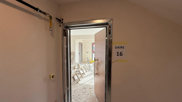 Image No.17-4 Bed Apartment for sale