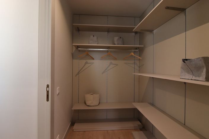 Image No.40-3 Bed Apartment for sale