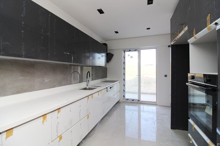 Image No.14-3 Bed Apartment for sale