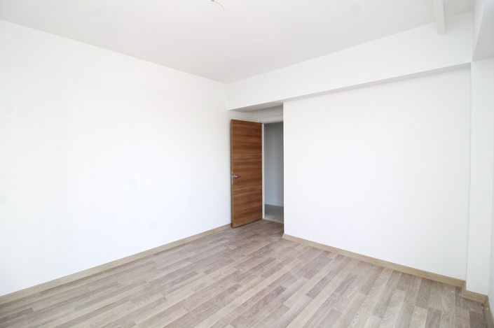 Image No.22-3 Bed Apartment for sale