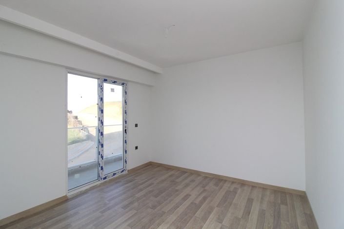 Image No.24-3 Bed Apartment for sale