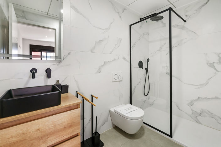 Image No.20-3 Bed Apartment for sale