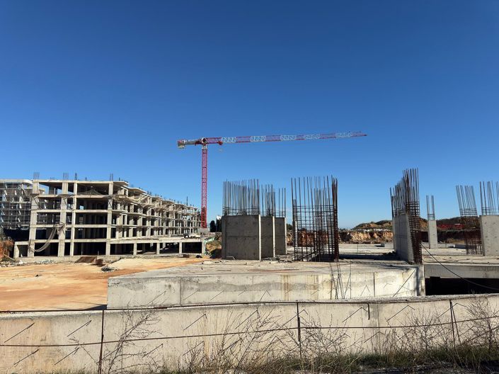 Image No.20-3 Bed Apartment for sale