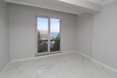 Interior 6