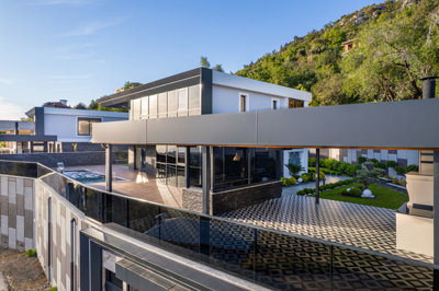 Exterior 8