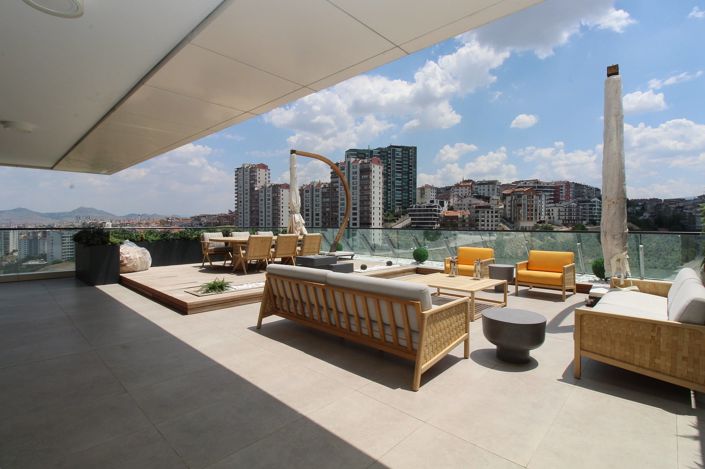 Image No.28-5 Bed Apartment for sale