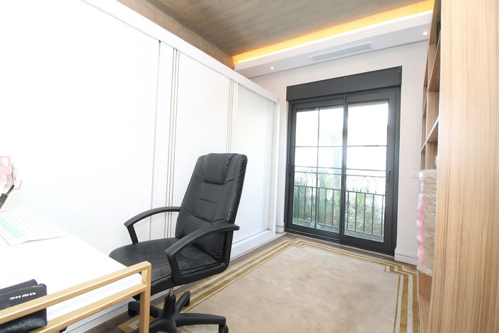 Image No.25-4 Bed House/Villa for sale